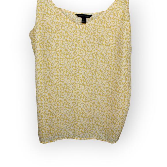Large BR BananaRepublic Scoop Modal LightBlue Tee • Yellow Floral Cami Tank - Picture 9 of 12